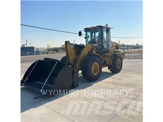 CAT 930 Gumikerekes homlokrakodók
