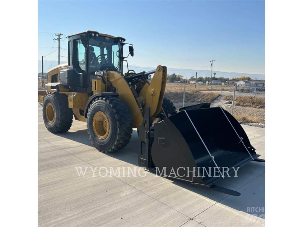 CAT 930 Gumikerekes homlokrakodók