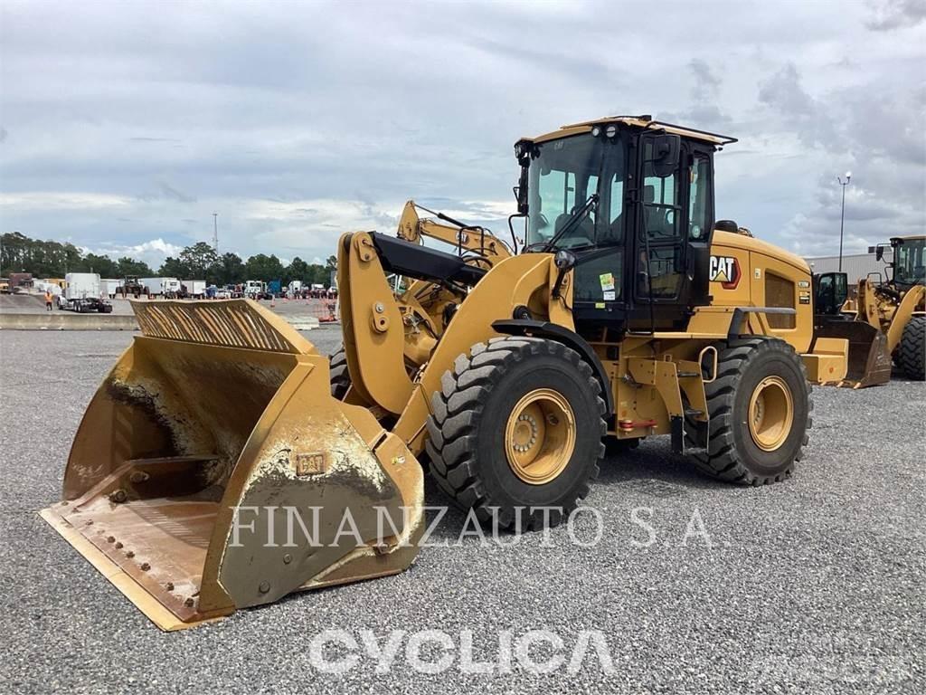 CAT 930 Gumikerekes homlokrakodók