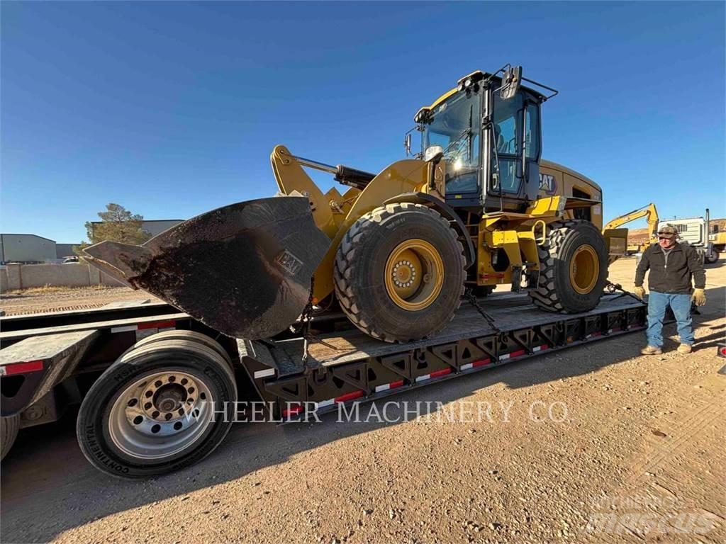 CAT 930 QC Gumikerekes homlokrakodók