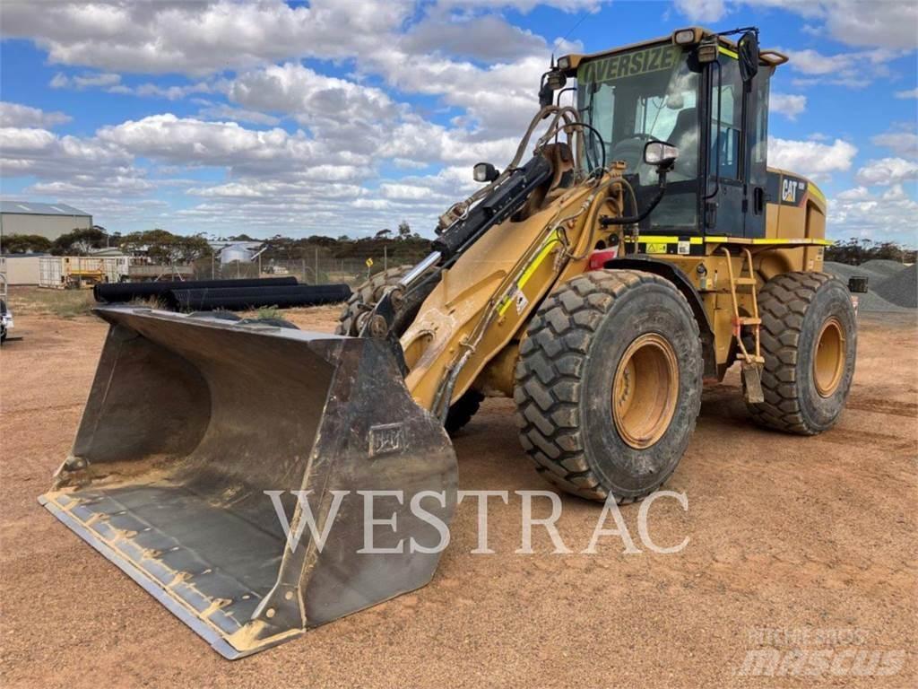 CAT 930H Gumikerekes homlokrakodók