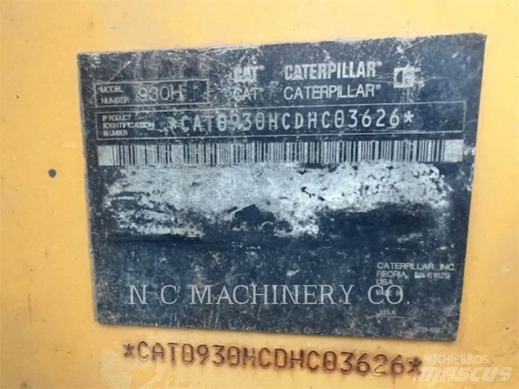 CAT 930H Gumikerekes homlokrakodók