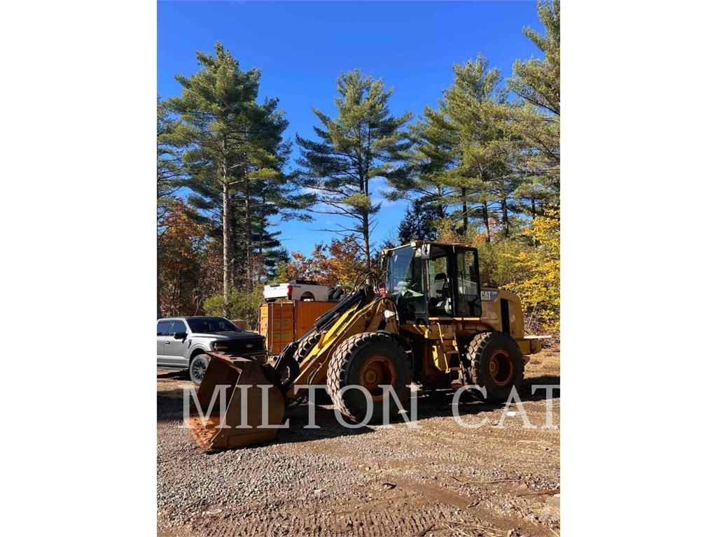 CAT 930H Gumikerekes homlokrakodók