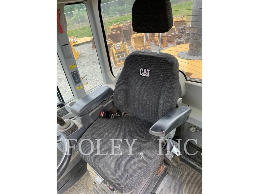 CAT 930K Gumikerekes homlokrakodók
