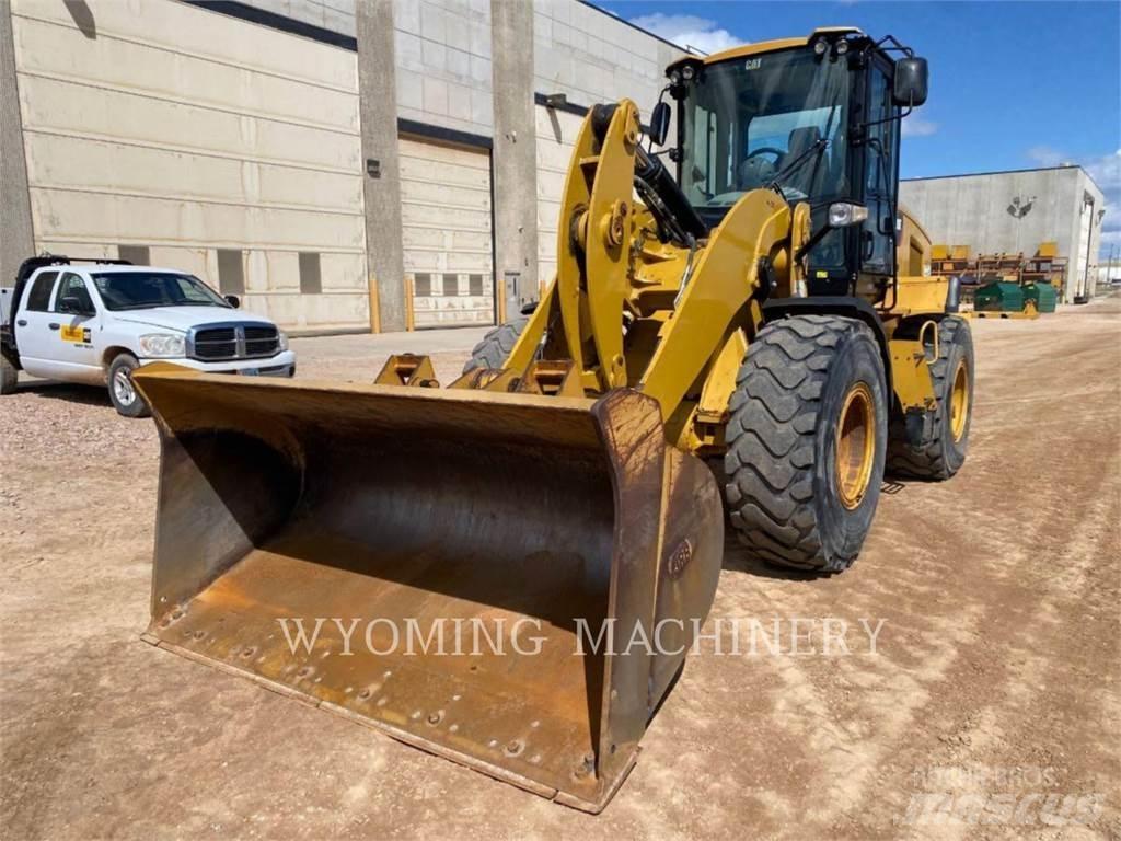CAT 930K Gumikerekes homlokrakodók