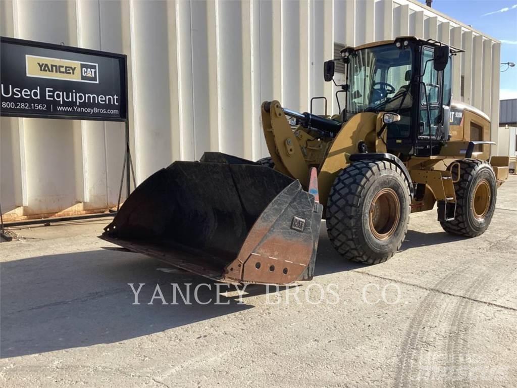 CAT 930M Gumikerekes homlokrakodók