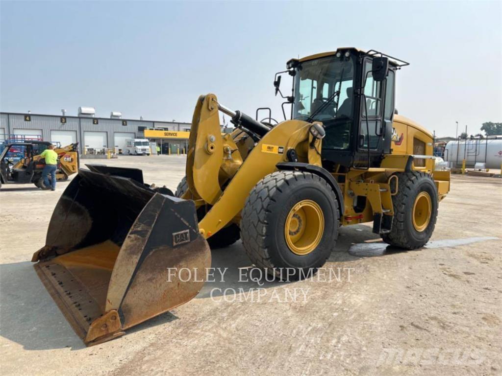 CAT 930M Gumikerekes homlokrakodók