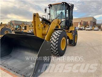 CAT 930M Gumikerekes homlokrakodók