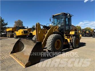 CAT 930M Gumikerekes homlokrakodók