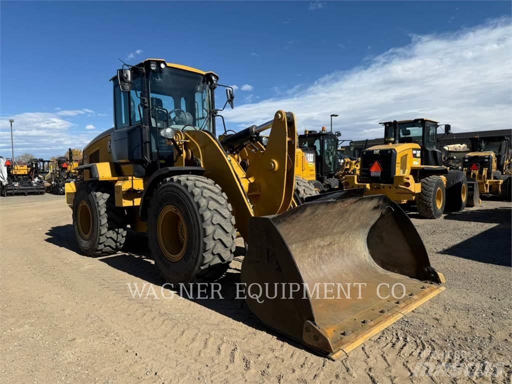 CAT 930M Gumikerekes homlokrakodók