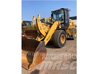 CAT 930M Gumikerekes homlokrakodók
