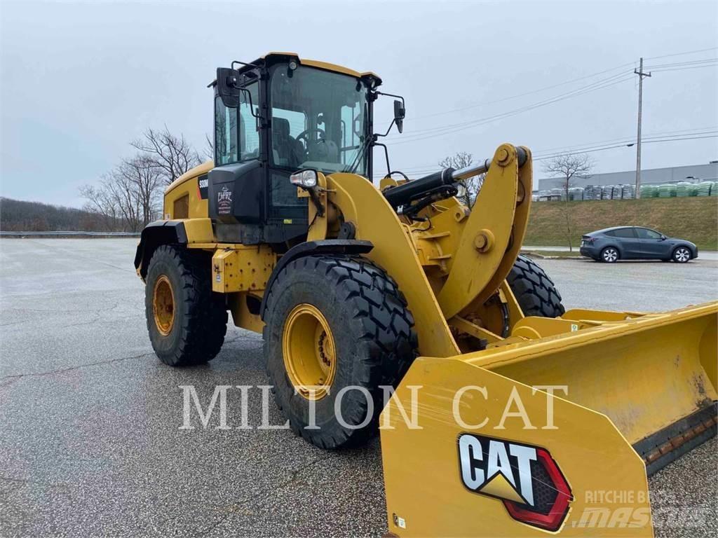 CAT 930M Gumikerekes homlokrakodók