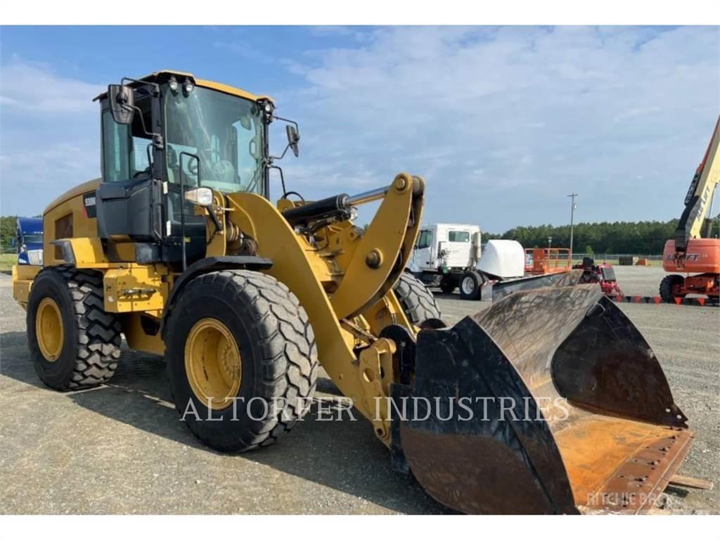 CAT 930M Gumikerekes homlokrakodók