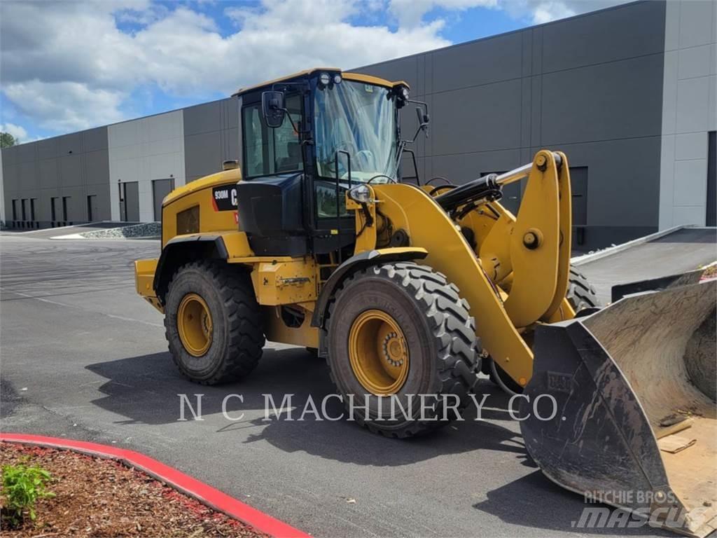 CAT 930M Gumikerekes homlokrakodók