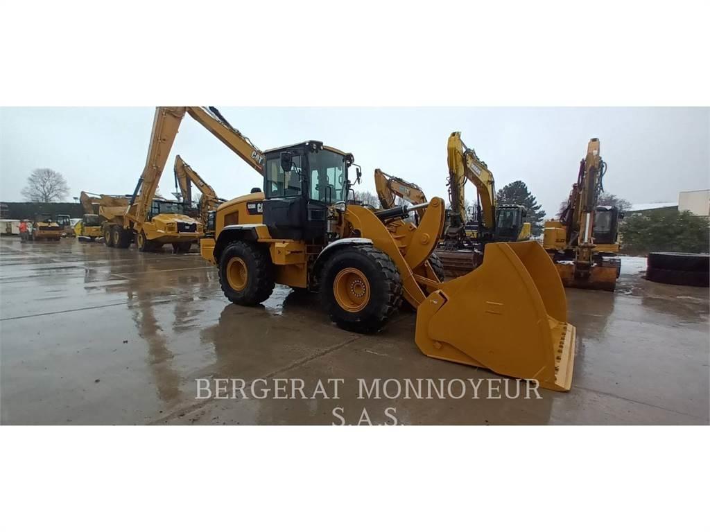 CAT 930M Gumikerekes homlokrakodók