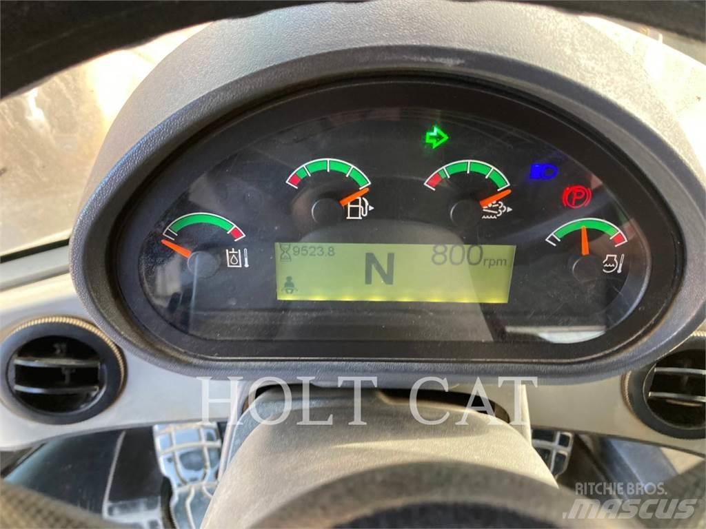CAT 930M Gumikerekes homlokrakodók