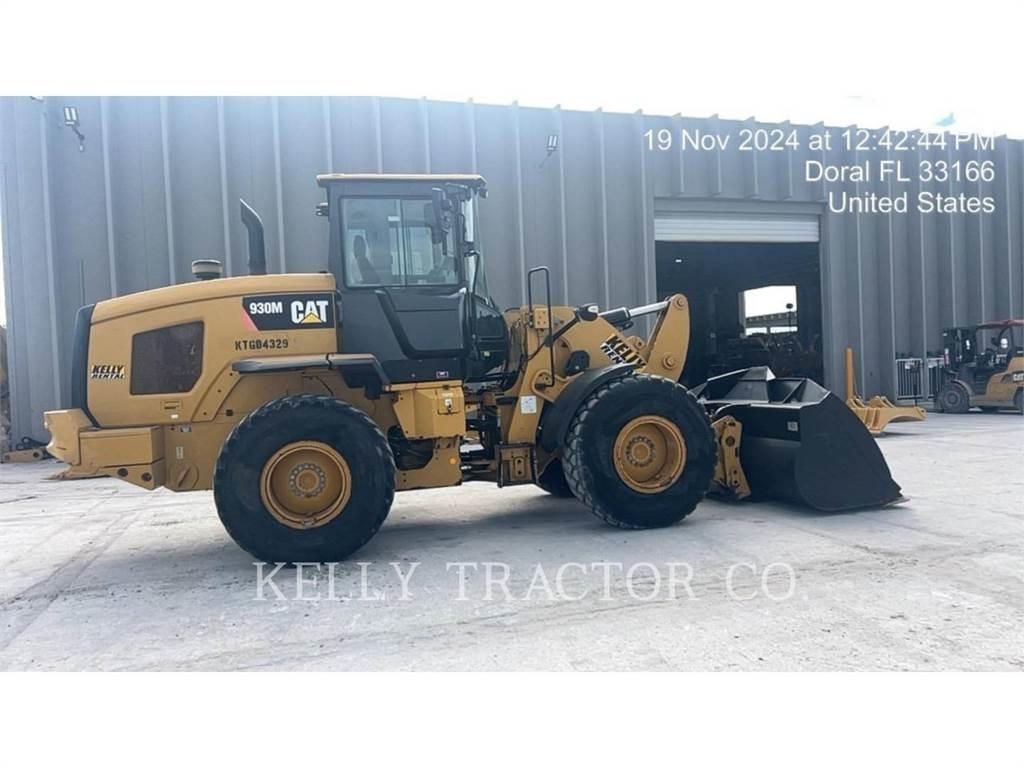 CAT 930M Gumikerekes homlokrakodók