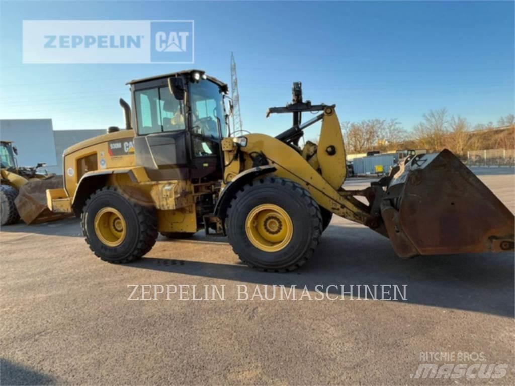 CAT 930M Gumikerekes homlokrakodók