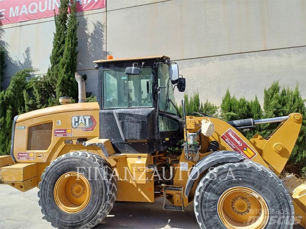 CAT 930M Gumikerekes homlokrakodók