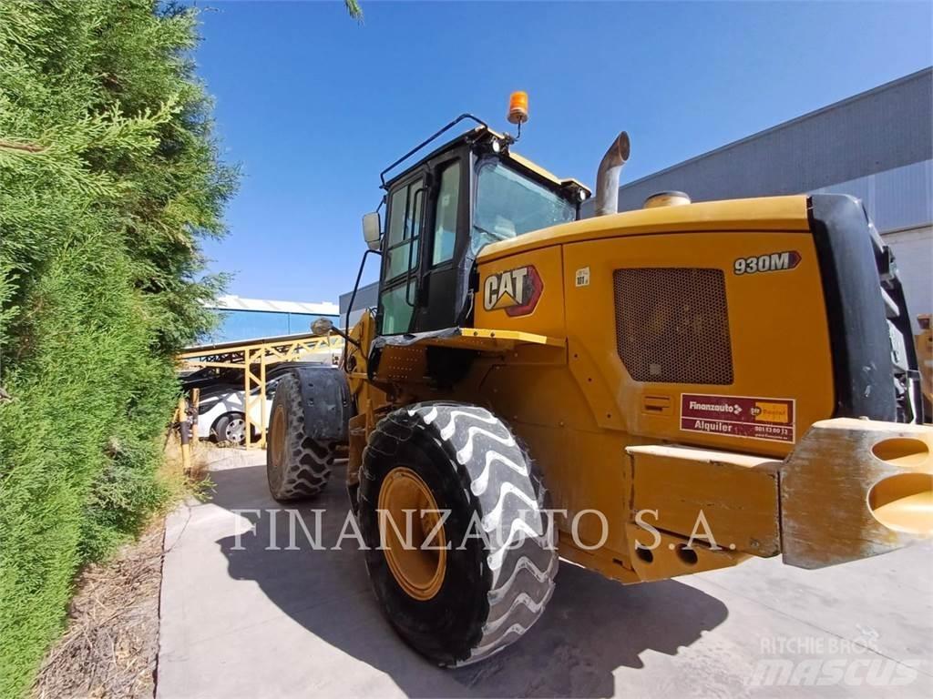 CAT 930M Gumikerekes homlokrakodók