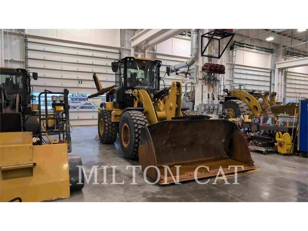 CAT 930M Gumikerekes homlokrakodók