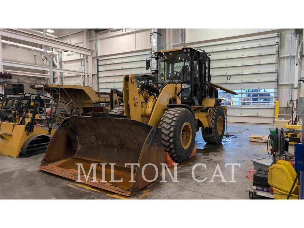 CAT 930M Gumikerekes homlokrakodók