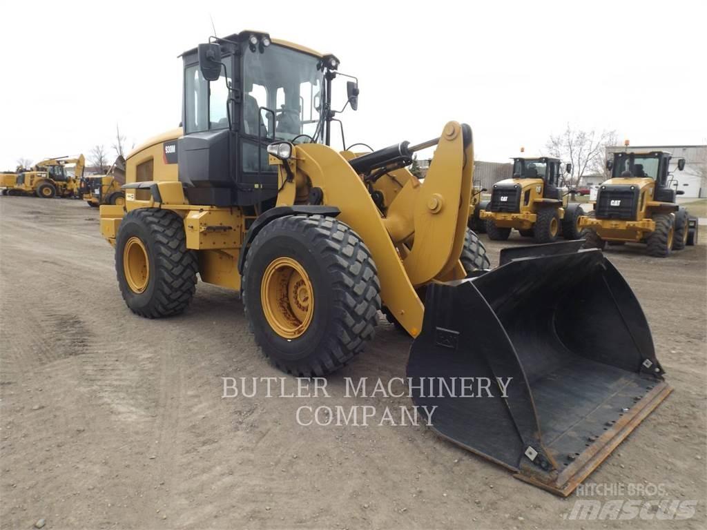 CAT 930M Gumikerekes homlokrakodók