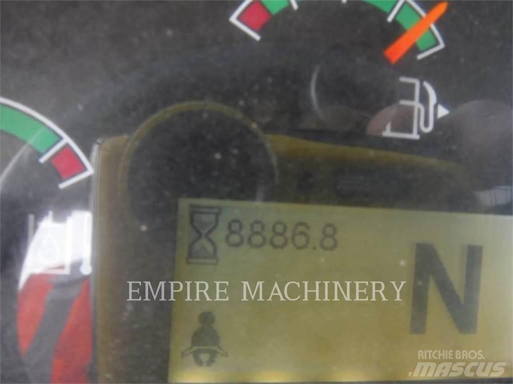CAT 930M Gumikerekes homlokrakodók