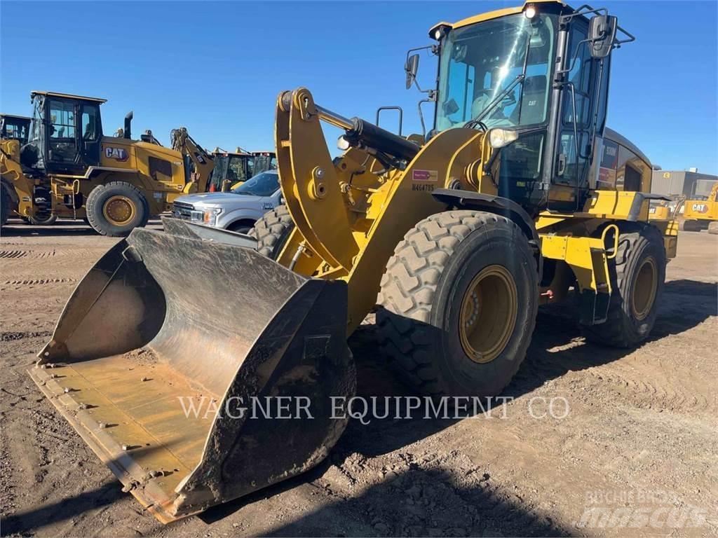 CAT 930M Gumikerekes homlokrakodók