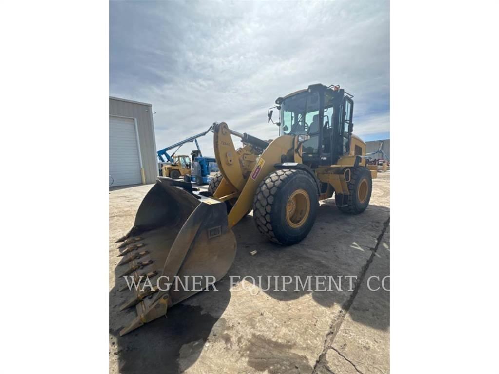 CAT 930M Gumikerekes homlokrakodók