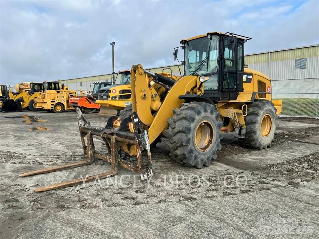 CAT 930M Gumikerekes homlokrakodók