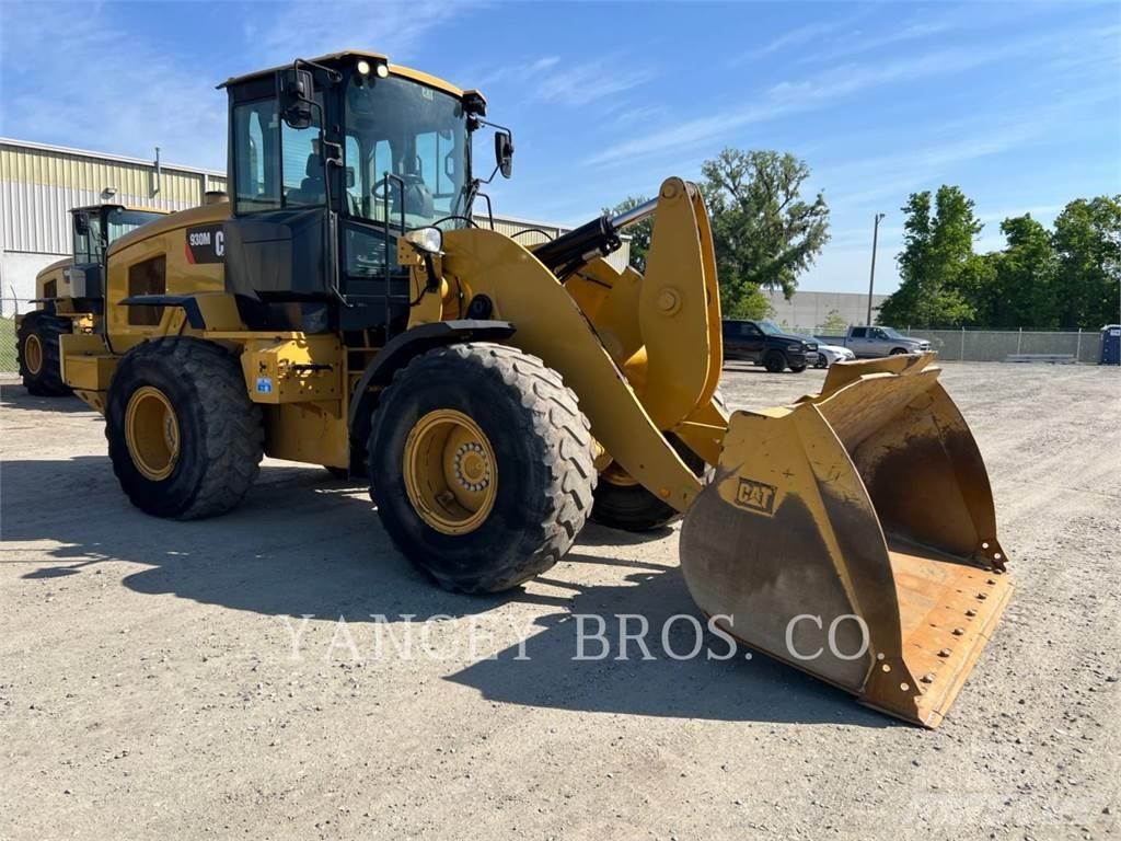 CAT 930M Gumikerekes homlokrakodók