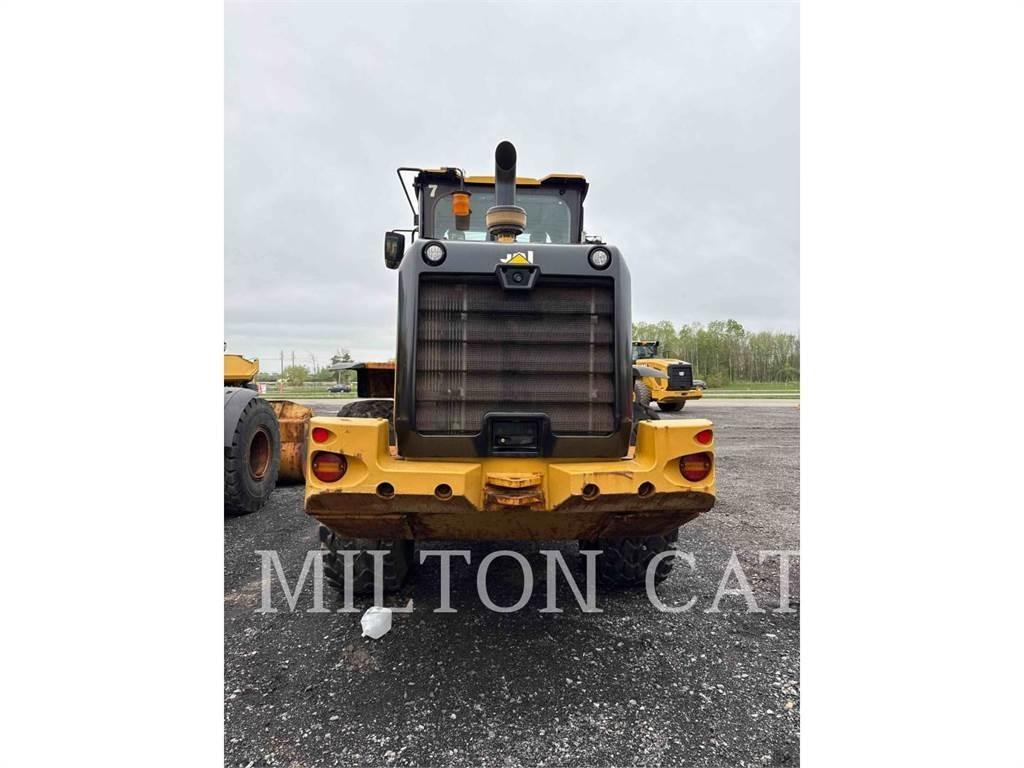 CAT 930M Gumikerekes homlokrakodók