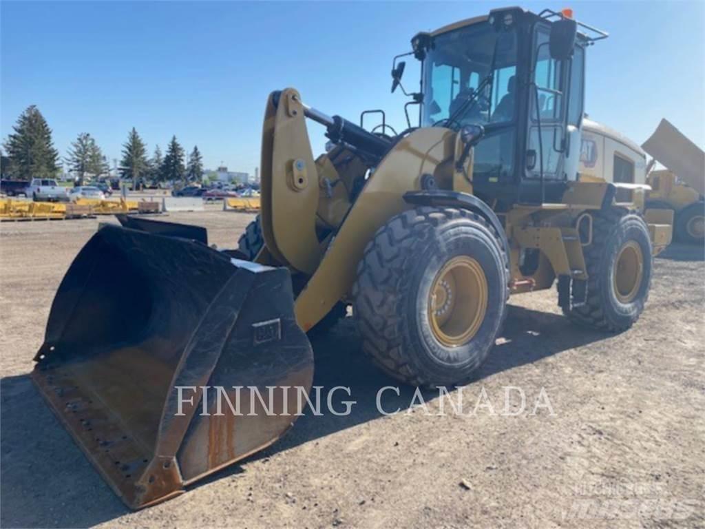 CAT 930M Gumikerekes homlokrakodók