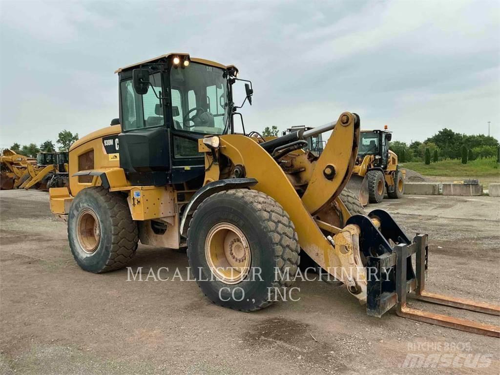 CAT 930M Gumikerekes homlokrakodók