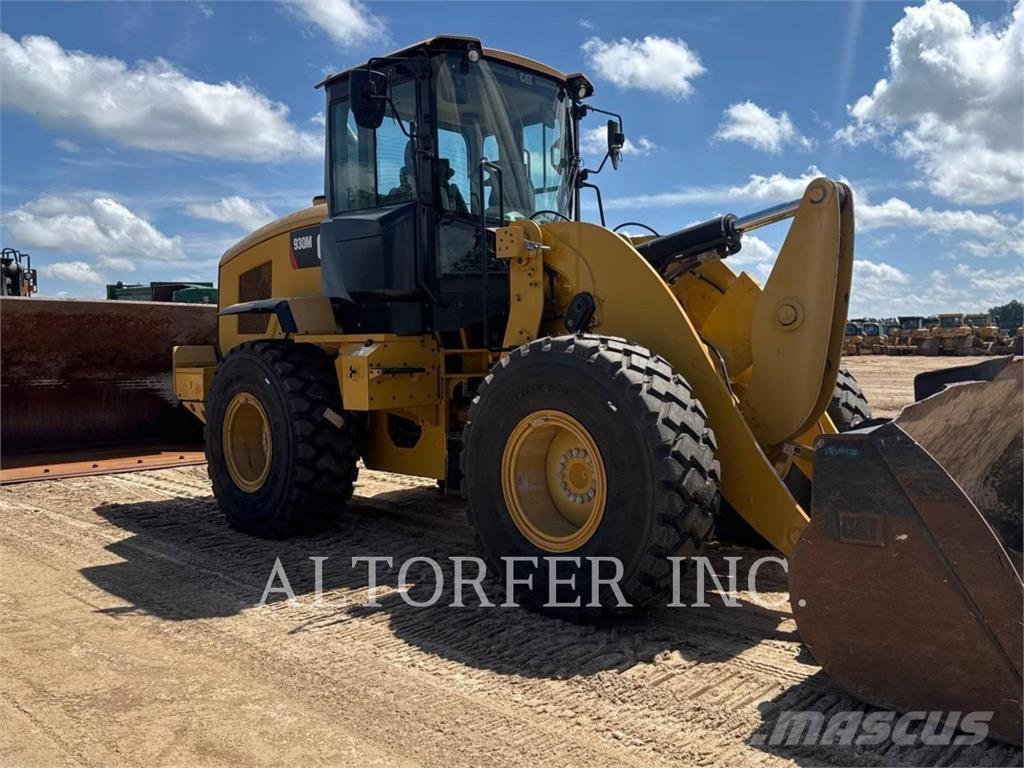 CAT 930M Gumikerekes homlokrakodók