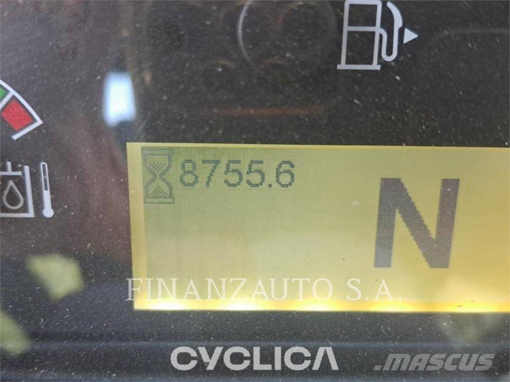 CAT 930M Gumikerekes homlokrakodók