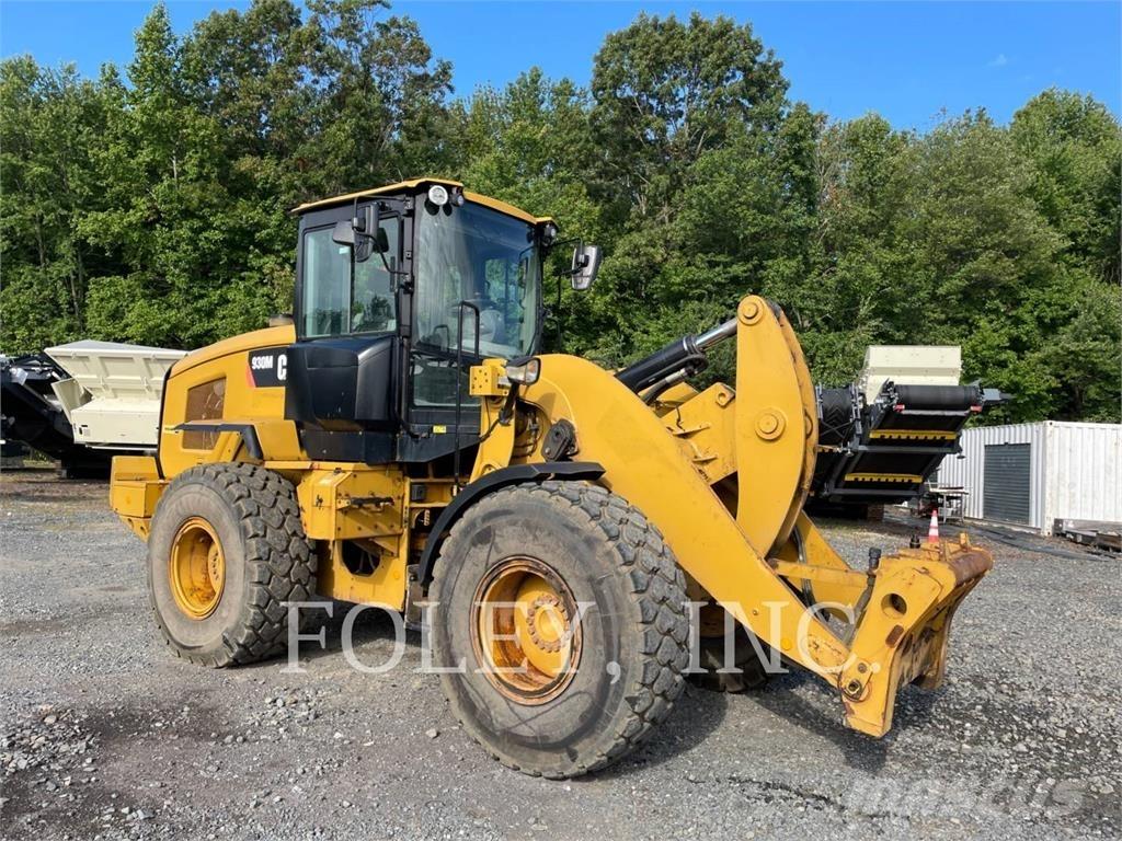 CAT 930M Gumikerekes homlokrakodók