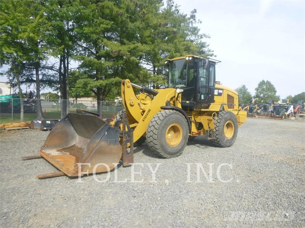 CAT 930M Gumikerekes homlokrakodók
