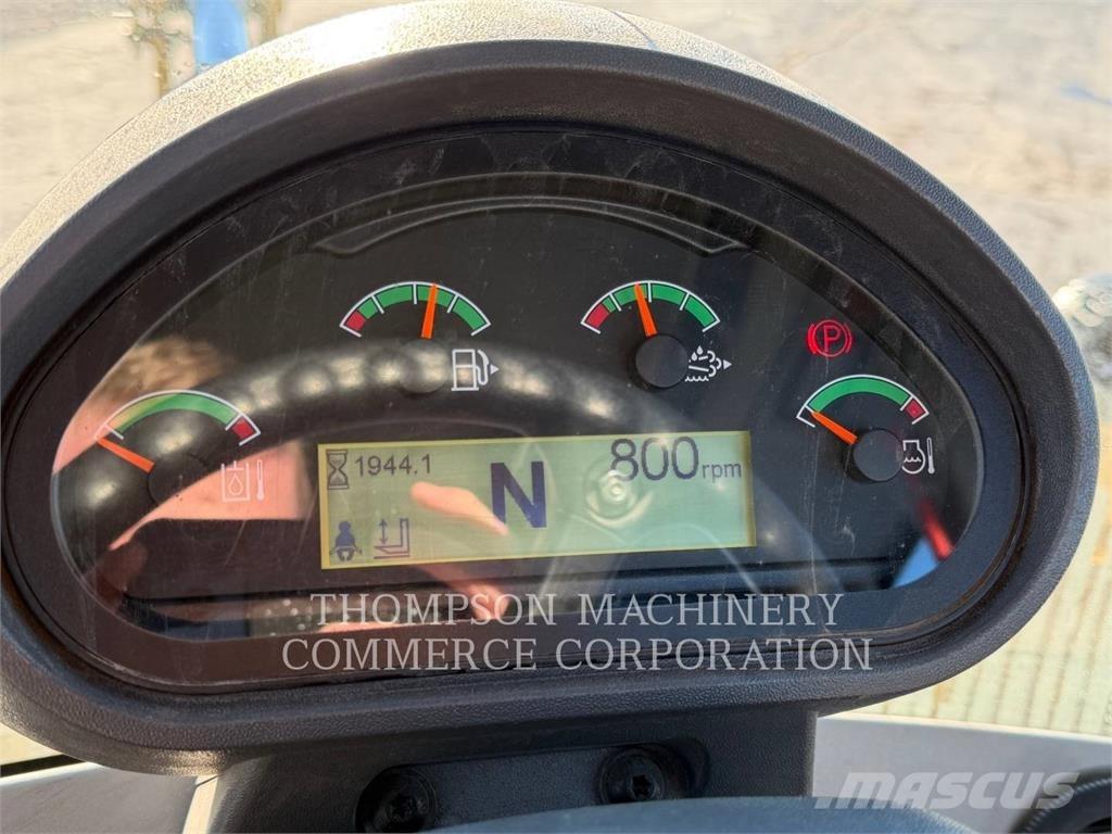 CAT 930M Gumikerekes homlokrakodók