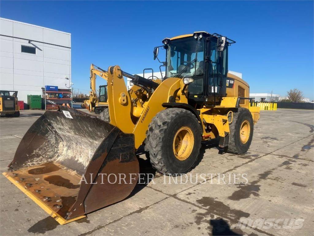 CAT 930M Gumikerekes homlokrakodók