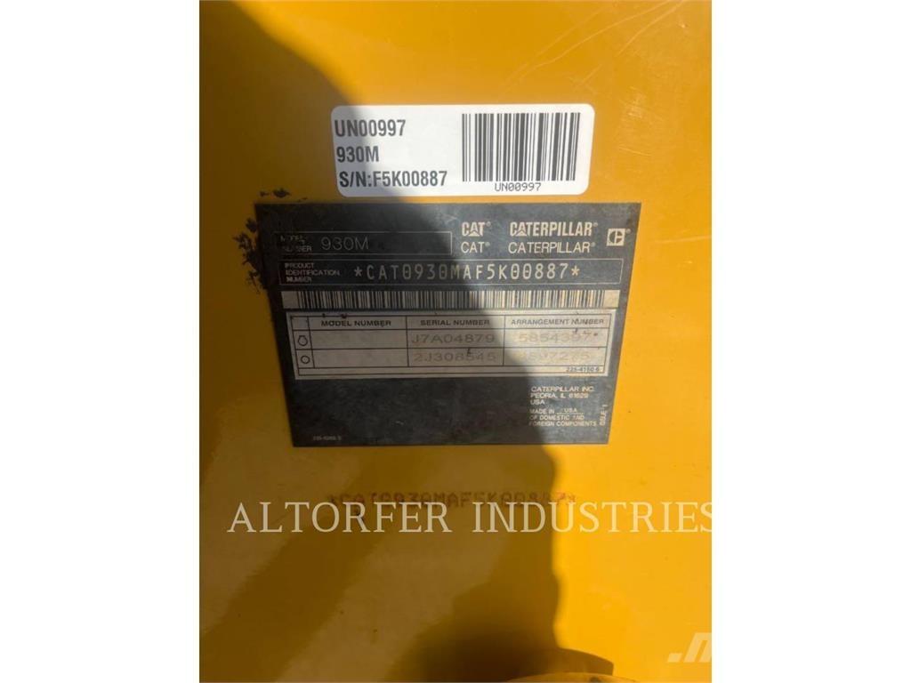 CAT 930M Gumikerekes homlokrakodók