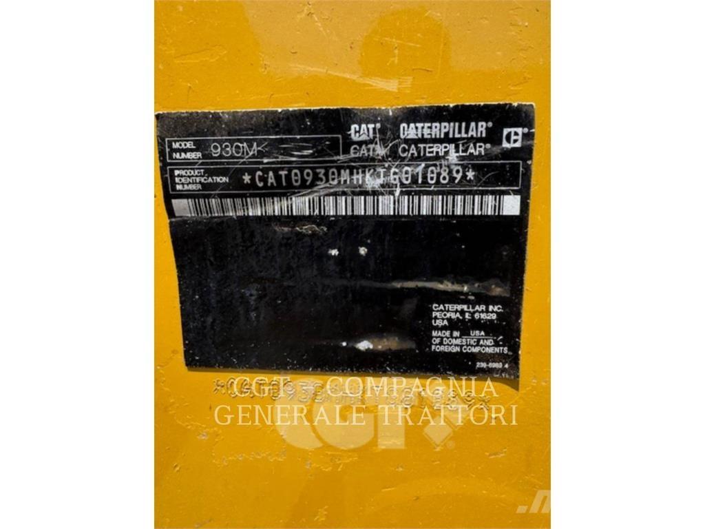 CAT 930M Gumikerekes homlokrakodók