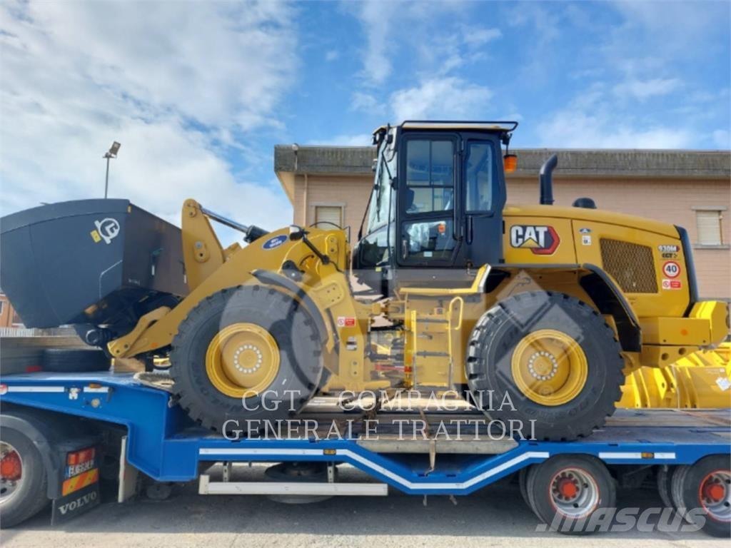 CAT 930M Gumikerekes homlokrakodók