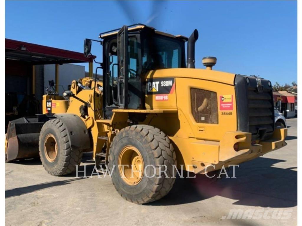 CAT 930M Gumikerekes homlokrakodók