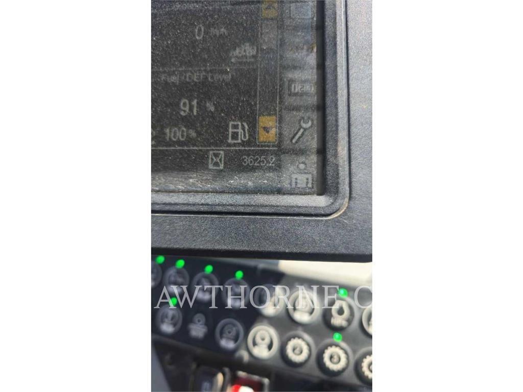 CAT 930M Gumikerekes homlokrakodók