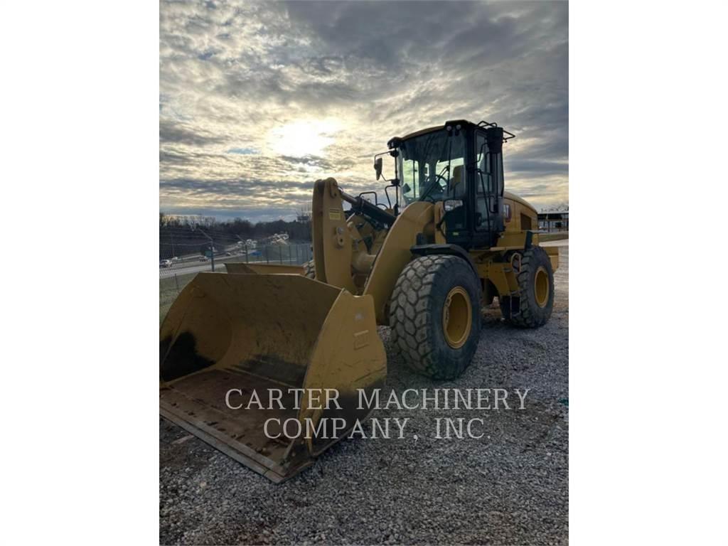 CAT 930M 2V Gumikerekes homlokrakodók