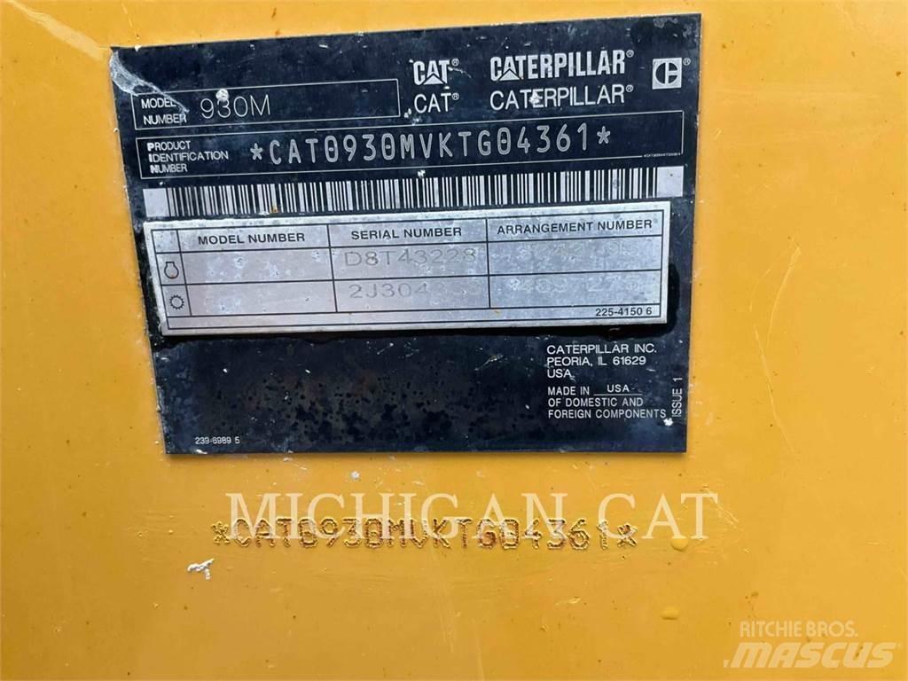 CAT 930M 3RQ Gumikerekes homlokrakodók