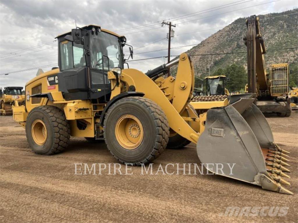 CAT 930M FC Gumikerekes homlokrakodók