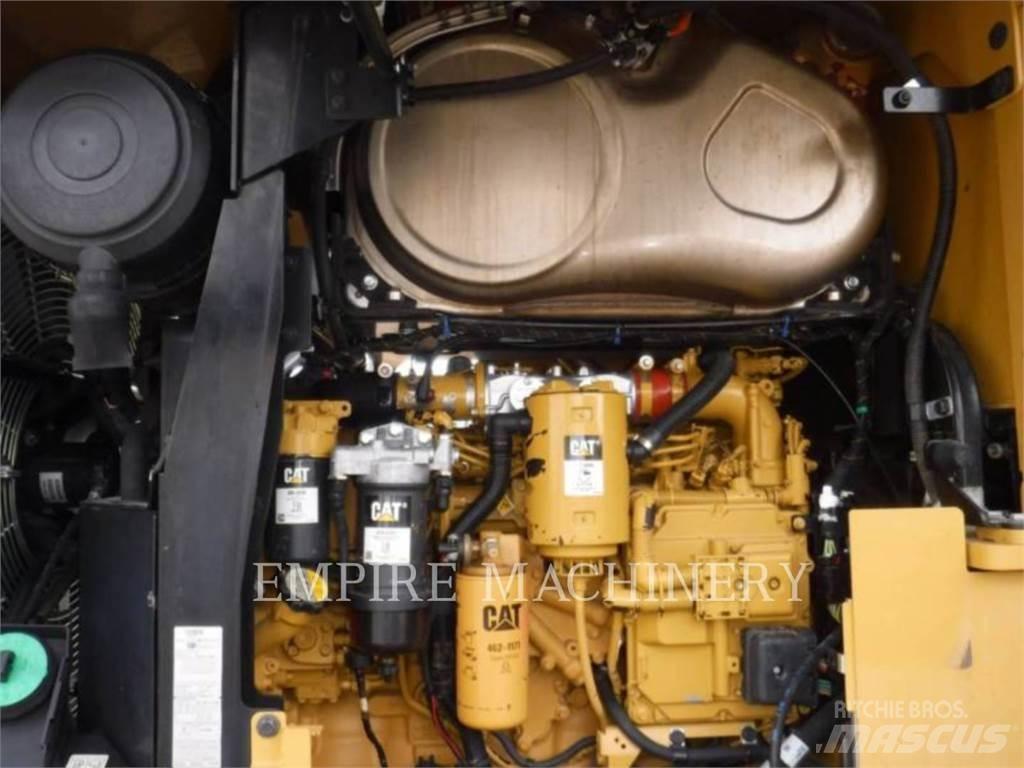 CAT 930M FC Gumikerekes homlokrakodók